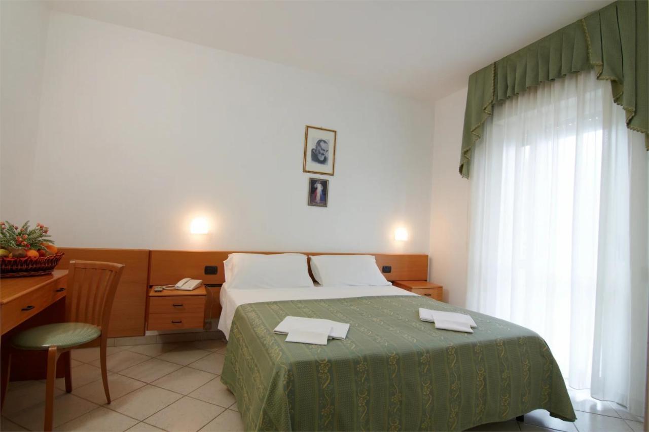Hotel San Francesco Сан-Джованни-Ротондо Экстерьер фото