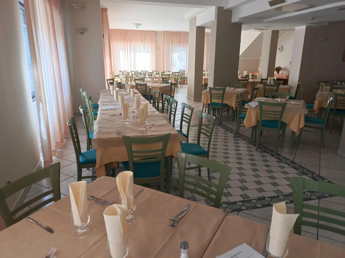 Hotel San Francesco Сан-Джованни-Ротондо Экстерьер фото