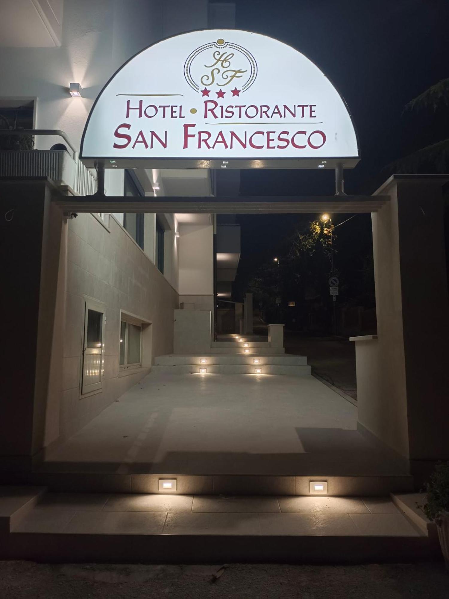 Hotel San Francesco Сан-Джованни-Ротондо Экстерьер фото